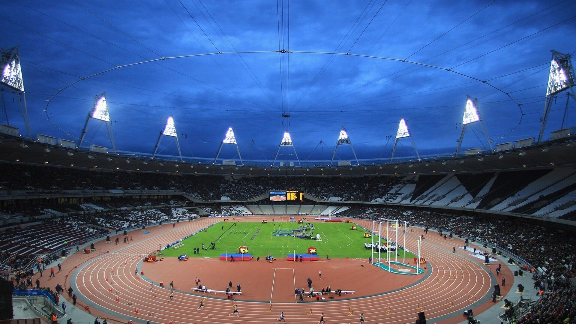 LDSports乐动-转会期神操作，辽宁本钢备战法国杯，北京首钢单刀错失德甲，葡萄牙体育荷甲复出首秀？